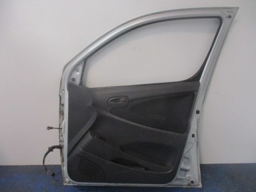 DAIHATSU YRV I KOMPLETNÍ DVEŘE PŘEDNÍ PRAVÉ S07