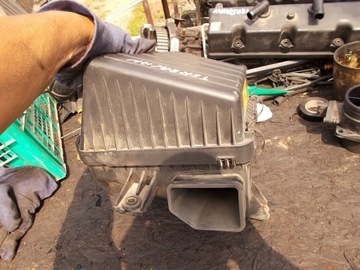POUZDRO FILTRU VZDUCHU SPODEK HYUNDAI TUCSON 04-10R
