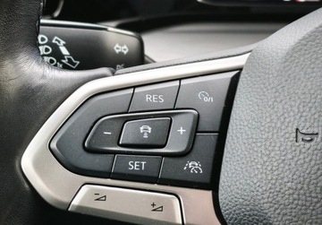 Volkswagen Golf VIII Hatchback 1.5 TSI EVO 130KM 2022 Volkswagen Golf Style, FV 23, ACC, Czujniki parkowania, Ambiente, Indukcja, zdjęcie 20