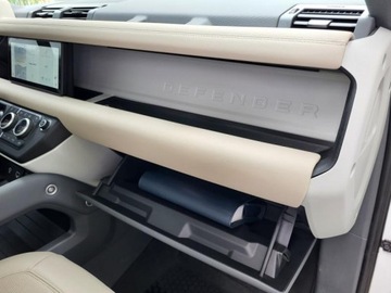 Land Rover Defender IV (L663) 90 3.0 i6P 400KM 2023 LANDROVER DEFENDER SE 110 P300AWD, 2.0l benzyna 300KM Przebieg 32,064km, zdjęcie 38