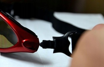 ZESTAW TREK PASEK OKULARY ETUI PRZECIWSŁONECZNE I2