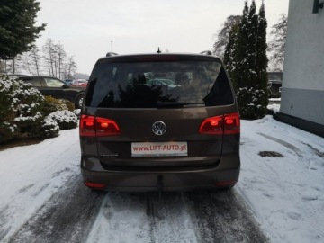 Volkswagen Touran II 1.6 TDI 105KM 2011 Volkswagen Touran 1.6 TDI 105KM Klimatronic, zdjęcie 6