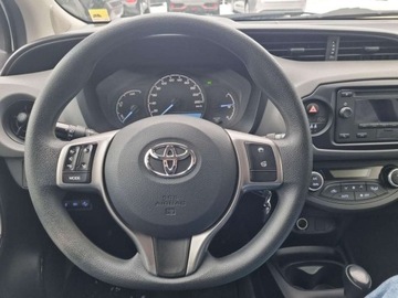 Toyota Yaris III Hatchback 5d Facelifting 2017 1.5 Hybrid 100KM 2020 Toyota Yaris Toyota Yaris, serwisowany w ASO, 1 wlaciciel, VAT 23 1.5, zdjęcie 15