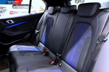 BMW Seria 1 F40 2021 BMW Seria 1 118iM Kierownica SkorzanaFotel SportowyReflektor LEDModel M Sp, zdjęcie 12