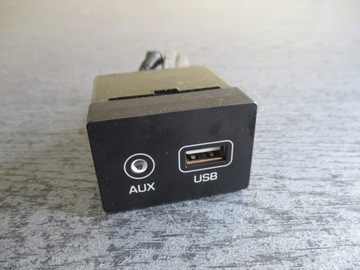 Gniazdo usb Hyundai Tucson II 96120-D3500