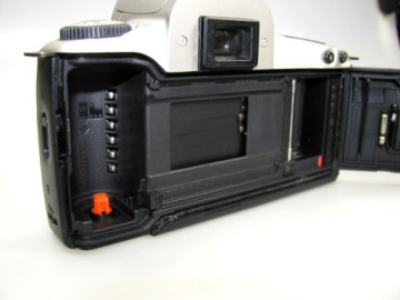 Камера CANON EOS 300 — корпус