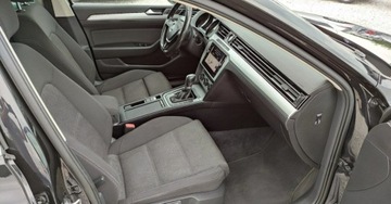 Volkswagen Passat B8 Variant 2.0 TDI BlueMotion SCR 150KM 2017 Volkswagen Passat 2.0 D 150 kM Klima kamera Full LED Navi Dsg Jak Nowy GWA, zdjęcie 14