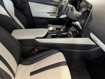 Lexus NX II SUV Facelifting 2.5 450h+ 309KM 2025 LEXUS NX 450h+ F Sport Suv 2.5 Hybrid Plug-in 292KM 2025, zdjęcie 11