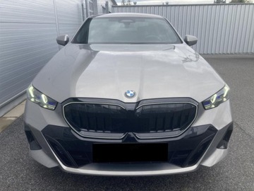 BMW Seria 5 G90-91 Touring 2.0 520d 197KM 2025 BMW Seria 5 520d xDrive Sport Sedan 2.0 (197KM) 2025, zdjęcie 4