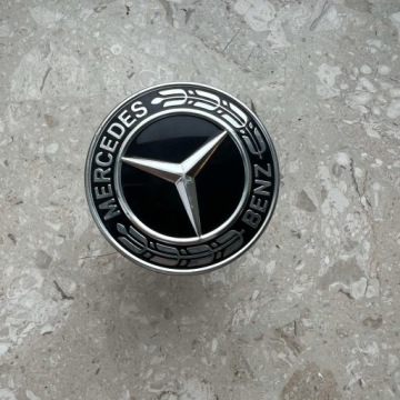 EMBLEMAT LOGO der Kühlergrill MERCEDES G W461 W463 W464 W465 W167 OE A0008172605