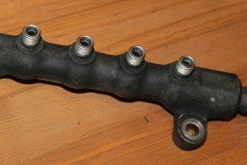 РЕЙКА ВПРЫСКА COROLLA VERSO II RAV 4 III 2.2 D4D