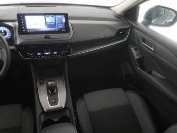 Nissan Qashqai III Crossover Facelifting 1.3 DIG-T MHEV 158KM 2025 Nissan Qashqai 1.3 DIG-T MHEV, 1. Właściciel, zdjęcie 7