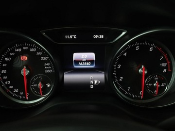 Mercedes GLA I Off-Roader Facelifting 1.6 200 156KM 2019 Mercedes GLA 200 Automat Navi Kamera cofania, zdjęcie 21