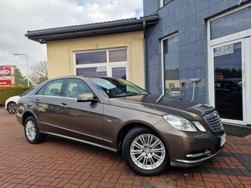 Mercedes Klasa E W212 Limuzyna 250 CGI BlueEFFICIENCY 204KM 2010 Mercedes E 250 CGI Elegance Automat Navi Skóry, zdjęcie 6