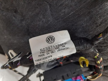 GOLF VII 3-y drzwi BOCZEK TAPICERKA DRZWI AMBIENTE LED CARBON 5G3867011BQ