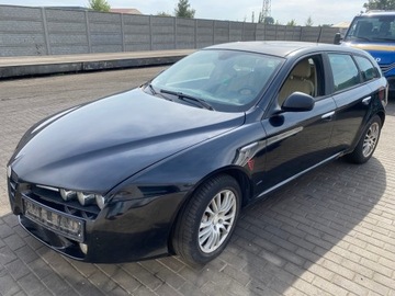 ALFA ROMEO 159 06-11 SKLO (OKNO) PŘEDNÍ ČELNÍ