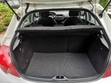 Peugeot 208 I Hatchback 5d 1.4 HDI 68KM 2013 Peugeot 208 1.4 HDI 68KM Klimatyzacja Tempomat, zdjęcie 19