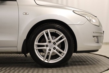Hyundai i30 I CW 1.6 DOHC CVVT 126KM 2008 Hyundai i30 1.6 CVVT, Salon Polska, Klima, zdjęcie 14
