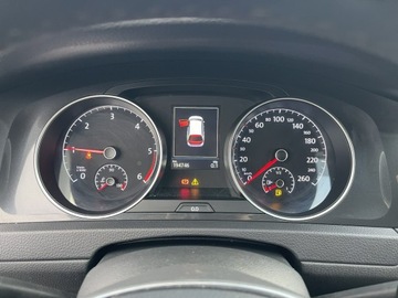 Volkswagen Golf VII Variant Facelifting 1.6 TDI-CR DPF BMT 115KM 2020 Volkswagen Golf Klimatronik Czujniki parkowania, zdjęcie 8