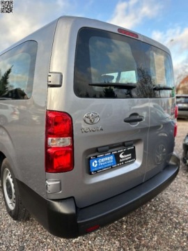 Toyota Proace II 2021 Toyota ProAce 9 Osob -Czysty - jak Nowy-Salon PL 1.5 Diesel 120KM, zdjęcie 7