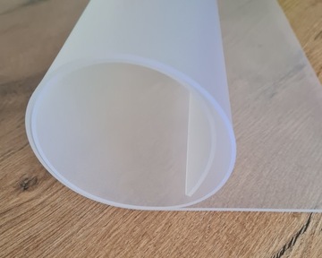 Mata ochronna na blat/stół PCV 2mm matowa 80x100 cm