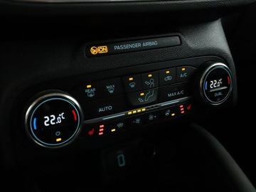 Ford Focus III Kombi Facelifting 2.0 TDCi 150KM 2018 Ford Focus GRATIS! Pakiet Serwisowy o wartości, zdjęcie 26