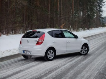 Hyundai i30 I Hatchback 1.4 109KM 2009 Hyundai i30 I 1.4 Benzyna 109KM Manual, zdjęcie 20