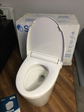 КОМПАКТНЫЙ УНИТАЗ SFA SANISMART С ШЛИФЧАТКОЙ