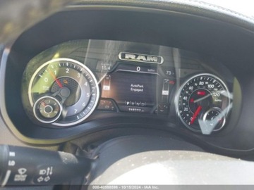  RAM 1500 2020r., Laramie, od ubezpieczalni 5.7 Benzyna 395KM, zdjęcie 9