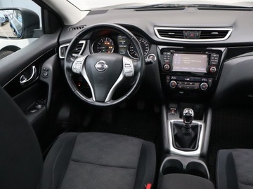 Nissan Qashqai II Crossover 1.2 DIG-T 115KM 2015 Nissan Qashqai 1.2 DIG-T, Salon Polska, Klima, zdjęcie 6