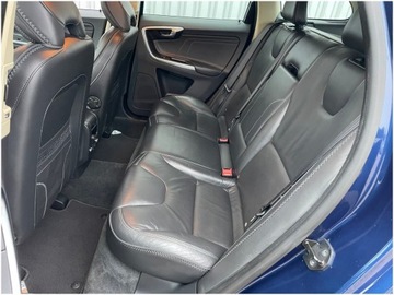 Volvo XC60 I SUV 2.0 D3 163KM 2012 Volvo XC60 Ocean Race, zdjęcie 15