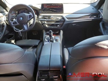 BMW Seria 5 G30-G31 2021 BMW Seria 5 _G30_540XI_M Pakiet_XDrive_3.0 L_335 km_2021r 3.0 Benzyna 335KM, zdjęcie 6