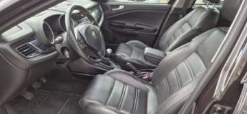Alfa Romeo Giulietta Nuova II Hatchback 5d 1.6 JTD 16v 105KM 2013 Alfa Romeo Giulietta 1.6 JTDM 16V, zdjęcie 13