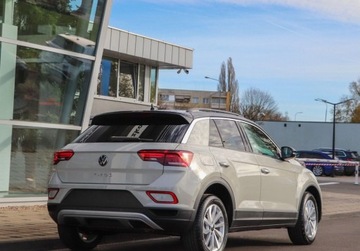 Volkswagen T-Roc I 2025 Volkswagen T-Roc LED, pakiet zimowy, dostepny od reki Benzyna 116KM, zdjęcie 3