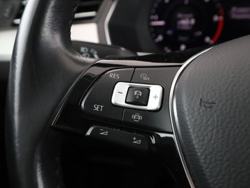 Volkswagen Passat B8 Variant 2.0 TDI BlueMotion SCR 150KM 2019 Volkswagen Passat 2.0TDI Comfortline Tempomat, zdjęcie 32