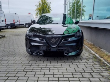 Alfa Romeo Junior SUV 1.2 Hybrid 145KM 2026 ALFA ROMEO Junior Ibrida Ti Suv 1.2 (145KM) 2026, zdjęcie 2