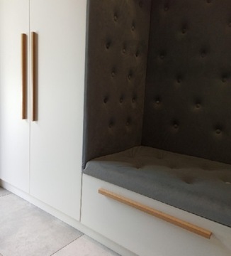 МЕБЕЛЬНАЯ РУЧКА ДЛЯ ПОДОКОННИКА L МАССИВ ДУБА L-416MM