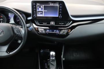 Toyota C-HR I Crossover Facelifting 1.8 Hybrid 122KM 2020 Toyota C-HR 1.8 Hybrid, Salon Polska, zdjęcie 11