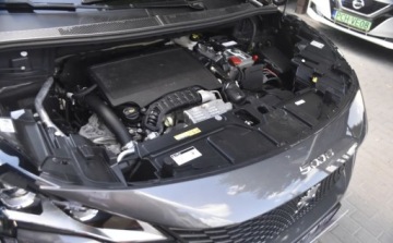 Peugeot 5008 II Crossover Facelifting 1.2 PureTech 130KM 2022 Peugeot 5008 Peugeot 5008 1.2 PureTech GT Pack SampS EAT8 1.2 Benzyna, zdjęcie 17