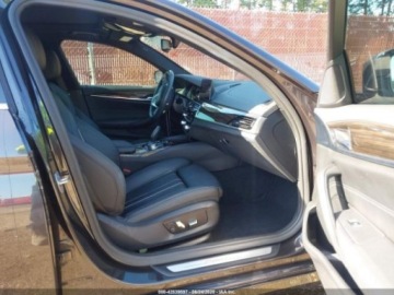 BMW Seria 5 G30-G31 2019 BMW Seria 5 2019 BMW 530I XDRIVE 2.0 Benzyna 248KM, zdjęcie 13