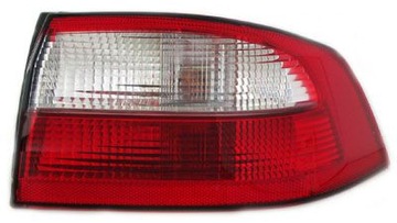 LAMPA TYŁ ZEWNĘTRZNA RENAULT LAGUNA II 01-05 PR HB