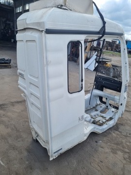 ОБИВКА КАБИНЫ ЧЕТВЕРТНЯЯ БОКОВИНА ПРАВАЯ MAN TGS EURO 5, EURO 6