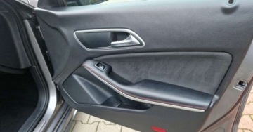 Mercedes CLA C117 Shooting Brake Facelifting 1.5 180 d 109KM 2016 Mercedes-Benz CLA Mercedes-Benz CLA 1.5 Diesel 110KM, zdjęcie 19
