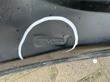 TOYOTA HILUX VIII KAPOTA NOVÁ ORIGINÁLNÍ