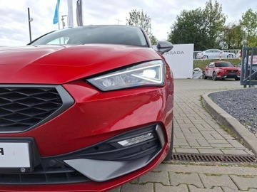 Seat Leon IV Hatchback Plug-In 1.4 e-HYBRID 204KM 2021 Seat Leon e-HYBRID 204KM FR Martwe pole Szyberdach Nawigacja ACC FV23, zdjęcie 25