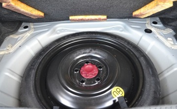 Toyota Auris I Hatchback 1.33VVT-i 100KM 2009 Toyota Auris bezwypadkowe z niski przebiegiem serwisowany w ASO TOYOTA 1.3, zdjęcie 33