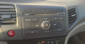 Honda Civic IX Hatchback 5d 1.8 i-VTEC 142KM 2015 Honda Civic Niski przebieg - Polski salon 1.8 Benzyna 142KM, zdjęcie 9