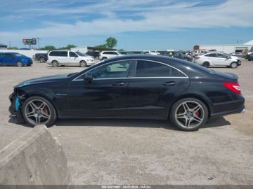 Mercedes CLS W218 2012 Mercedes-Benz CLS 63 AMG 2012 5.5l 5.5 Benzyna 518KM, zdjęcie 2