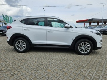 Hyundai Tucson III SUV 1.6 GDI 132KM 2016 Hyundai Tucson 1,6 benzyna 132KM nawigacja kamera, zdjęcie 19