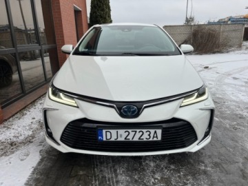 Toyota Corolla XII Sedan 1.8 Hybrid 122KM 2020 Toyota Corolla 1.8 hybryda 122 KM salon polska zarej w PL automat zad, zdjęcie 5